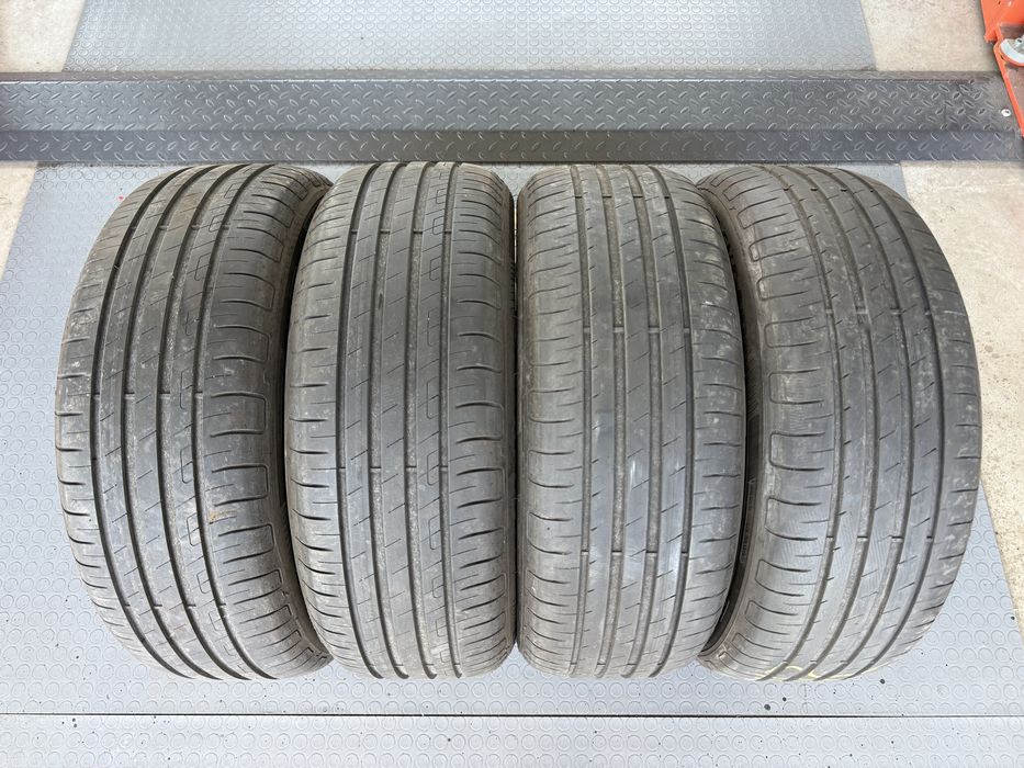4бр. ОТЛИЧНИ Летни Гуми С Борд 215/55R/17 -GOODYEAR- DOT:1020- 6.6мм.+5.3мм. *120€ за 4бр.*