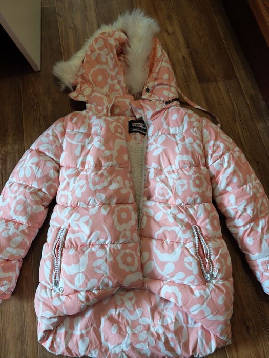 Демисезонная куртка на девочку