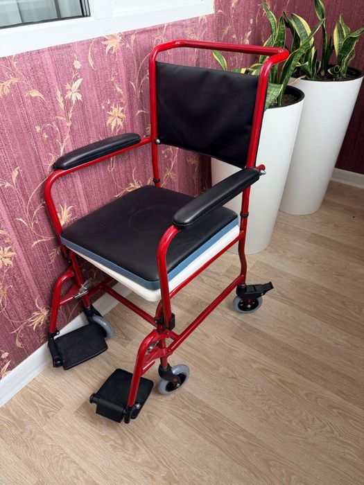 Продает кресло-каталка