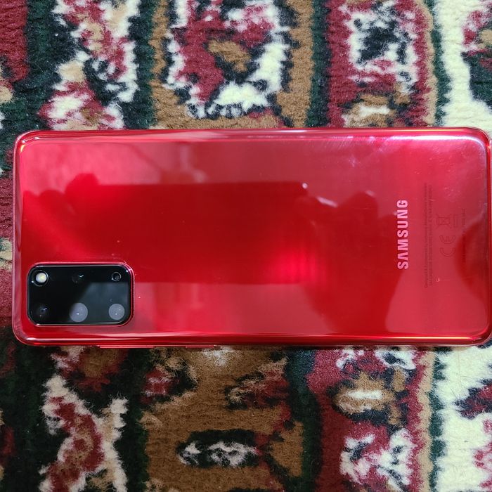 Samsung Galaxy 20 S+