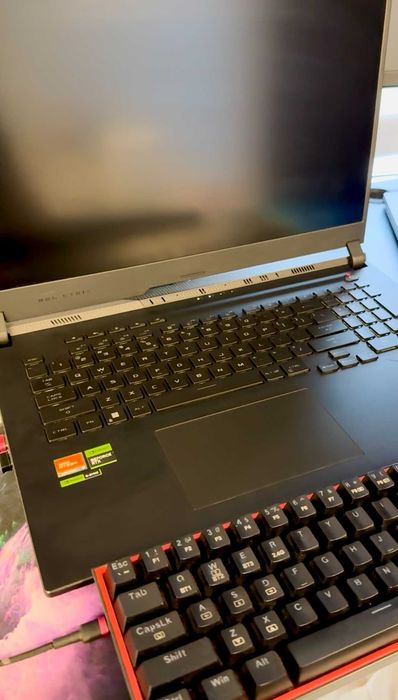 Laptop Gaming ASUS ROG STRIX SCAR 17 NVIDIA RTX 4090 16 gb / 32 gb RAM