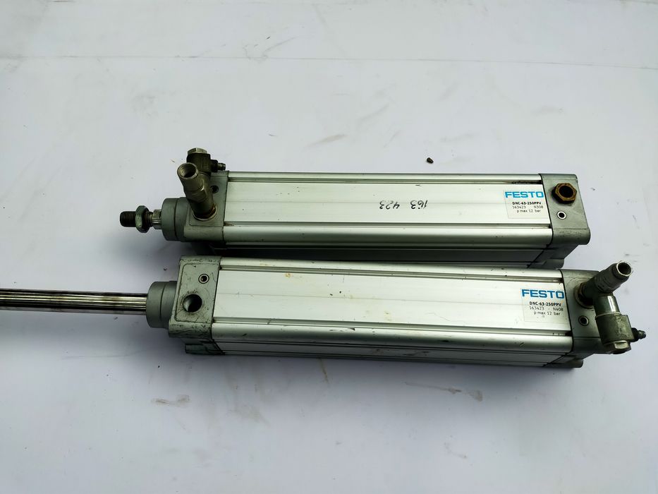 Пневмоцилиндр FESTO (ITALIA)
