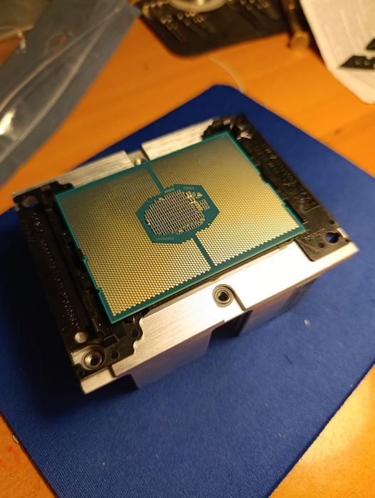 Intel xeon silver 4210r. Ram samsung 32gb