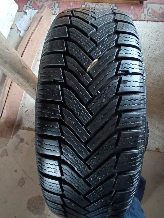 Jante originale Volvo cu anvelope Michelin Alpin6 A