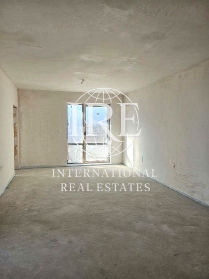 Продава се Двустаен апартамент в Варна, Виница - 83 кв.м за 762 €/кв.м - Снимка #1