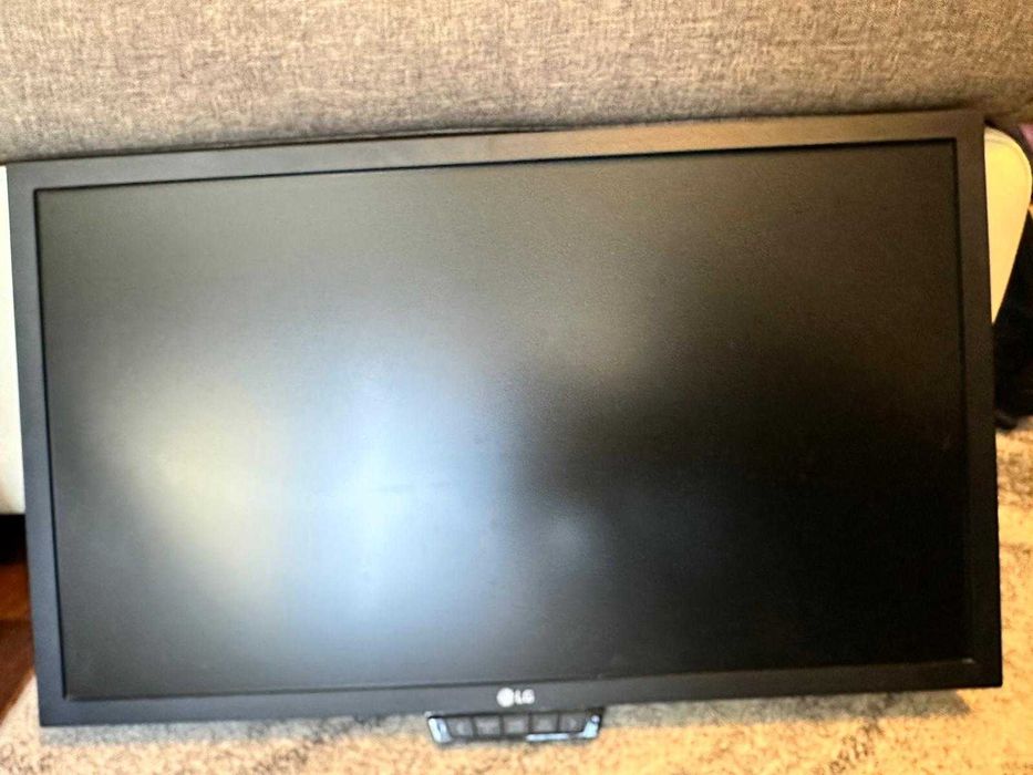 Se vinde monitor LG 24GM77-B 144Hz
