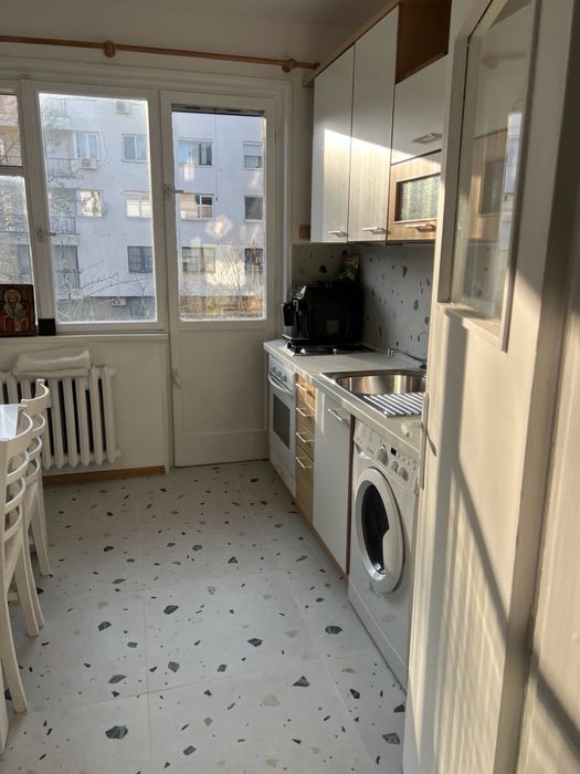 Дава се под наем Тристаен апартамент в София, Лозенец - 75 кв.м за 648.21 € - Снимка #1