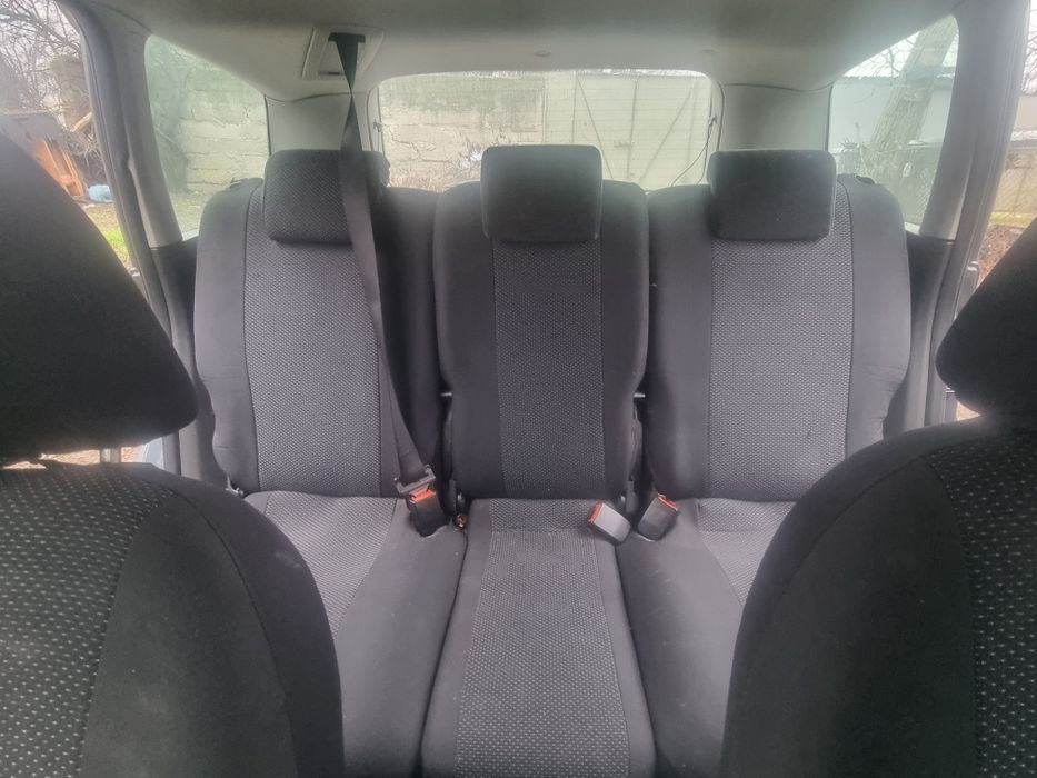 Ford C-MAX model Ghia