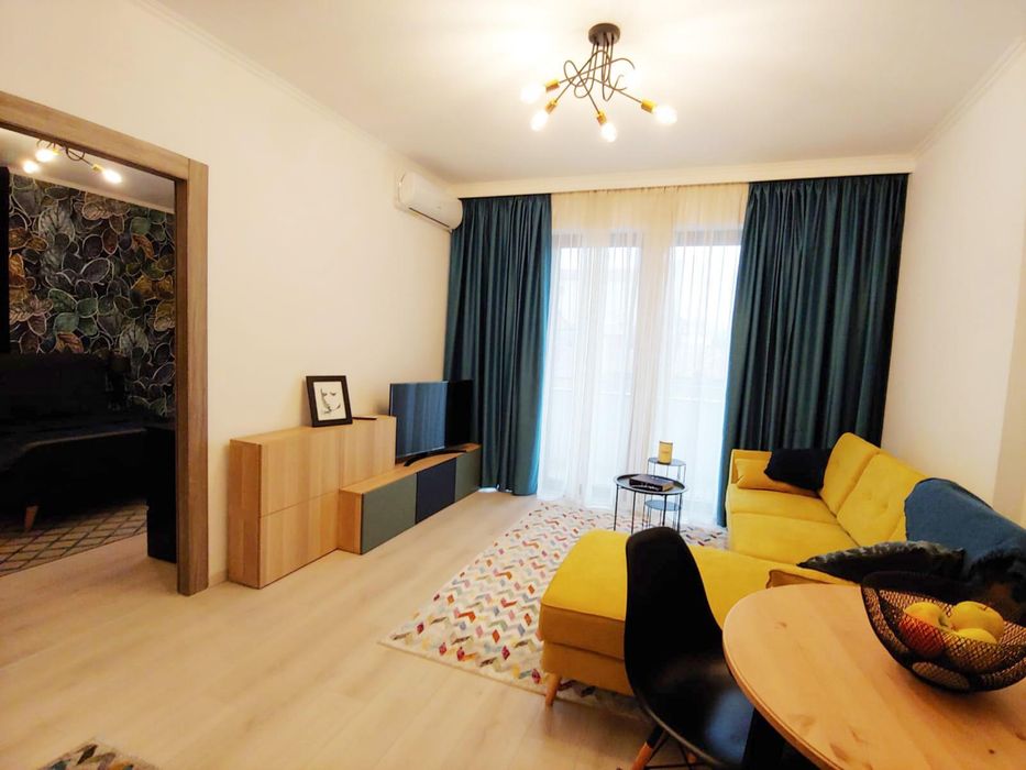 Inchiriez apartament 3 camere SoHo  + loc parcare cu statie electrica