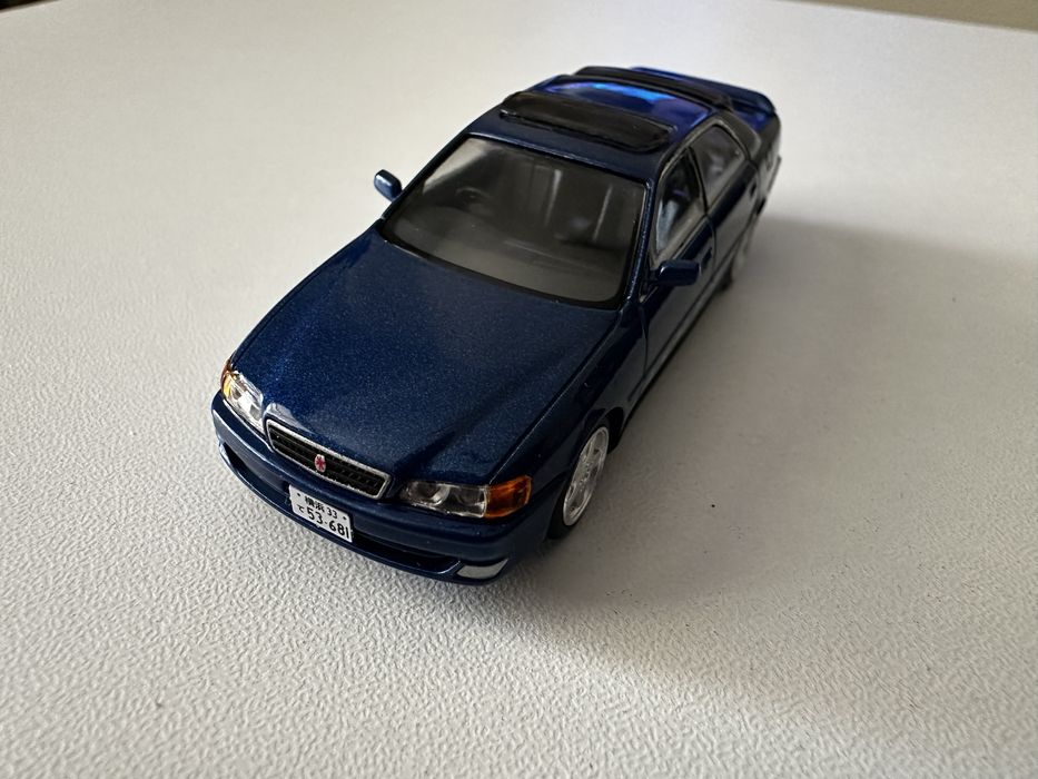 Toyota Chaser Tourer S 1/64 масштаб