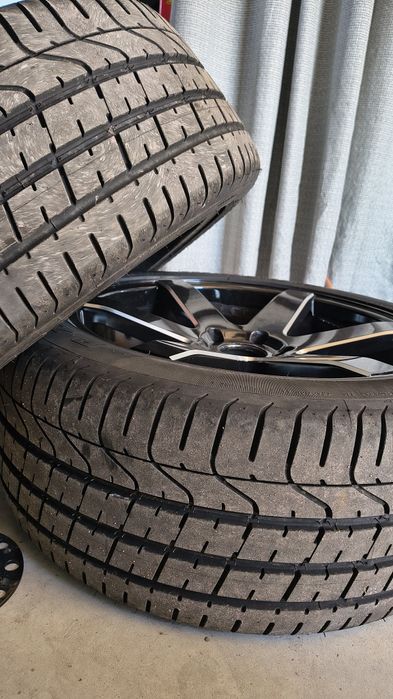 Anvelope Pirelli  275 40 20