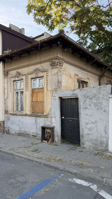 Sector 1 - Banu Manta x Calea Grivitei - Casa individuala  singur Curte