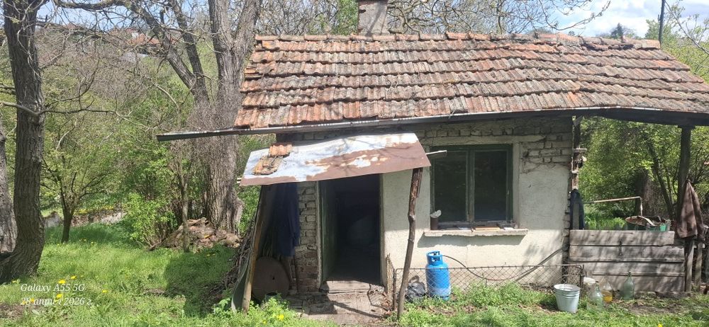Продавам парцел 870 кв.м