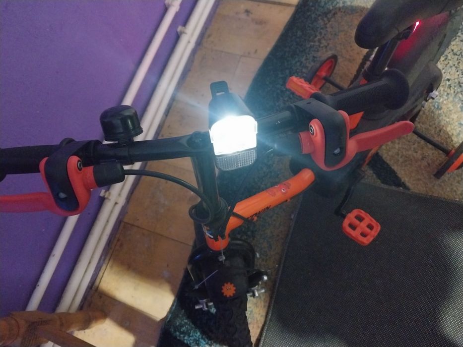 Vând bicicleta copii