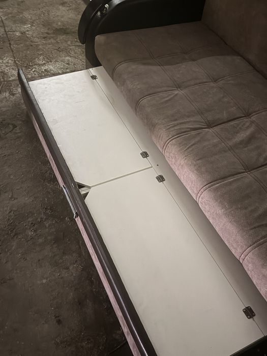 Продам диван недорого