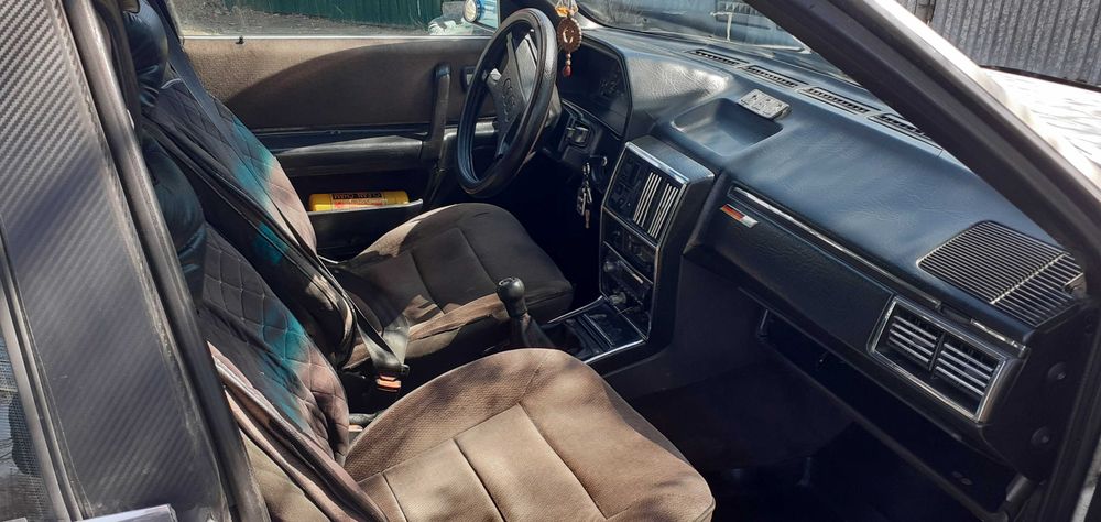 Продам Audi 100 C3