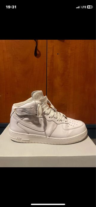 Nike Air Force One Mid Triple White