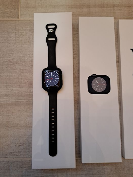Apple watch 8 41mm. midnight aluminium