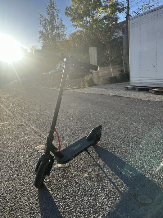 Vând trotineta siver in stare impecabila !!!