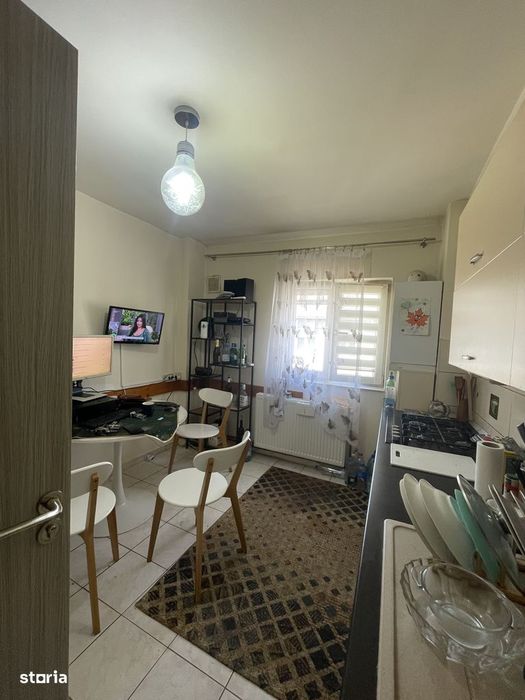 Apartament 3 camere CETATE