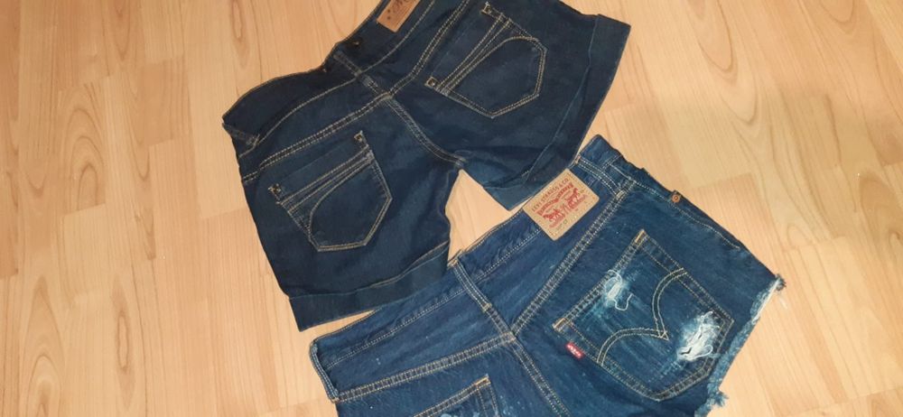 Pantaloni scurți de fetite