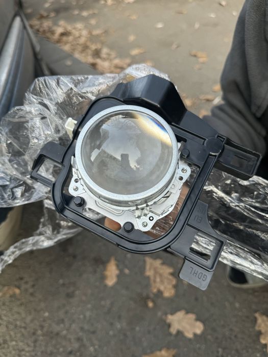 Линза от тайоты 200