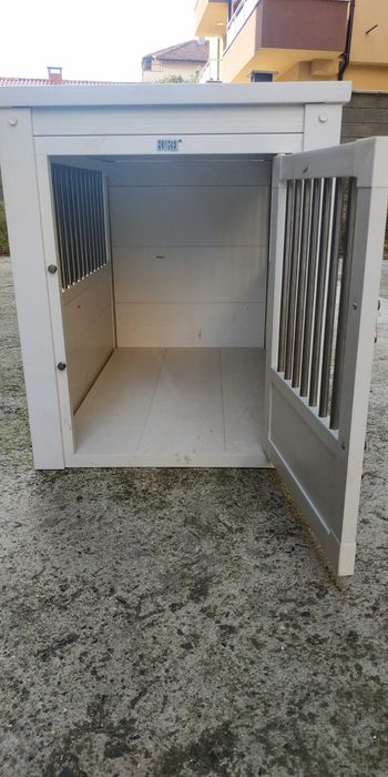 Къщичка за куче в отлично състояние