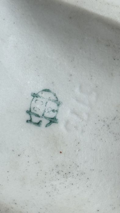 Фарфоровая статуэтка