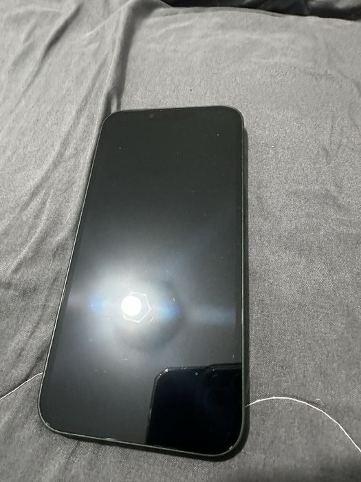 Айфон 13 почти новый