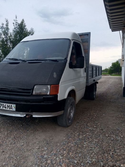 Ford sotiladi yilli 90