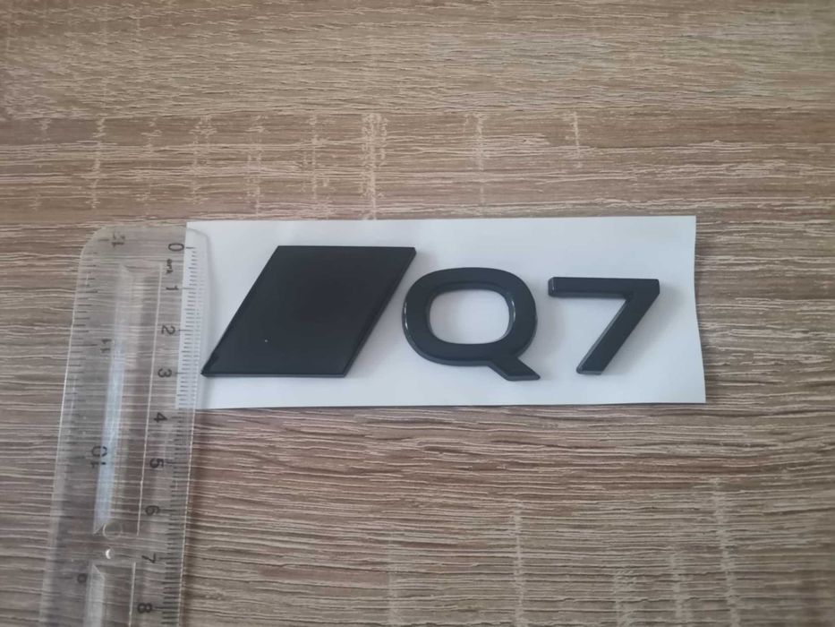 черен гланц емблема Audi Q7 нов стил