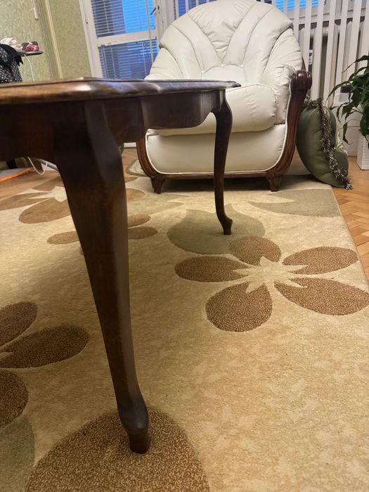 Мраморна маса с естествено дърво