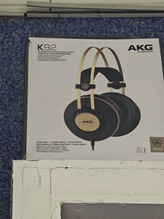 AKG K92 naushnik ovoz yozish studiyalar uchun