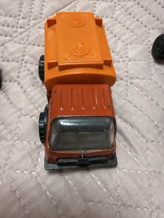 Продавам Matchbox made in Bulgaria нови модели