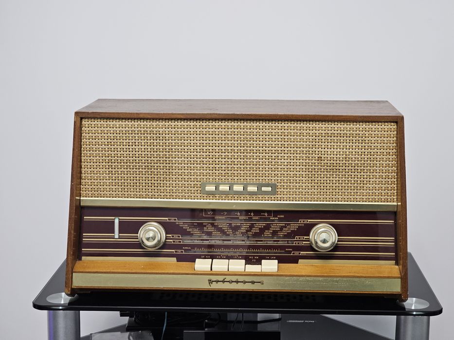 Radio vintage Aristona SA135A/01 -pe lampi- Functional-Anii '60