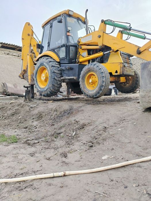 Жсб 3DX йили 2006 ишлашлари чаккон нархи 20000 минг у,е мурожат учун т