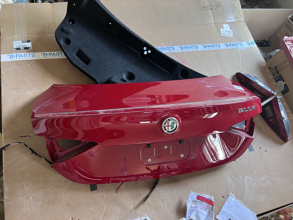 Alfa Romeo Giulia Преден капак, багажник, прагове