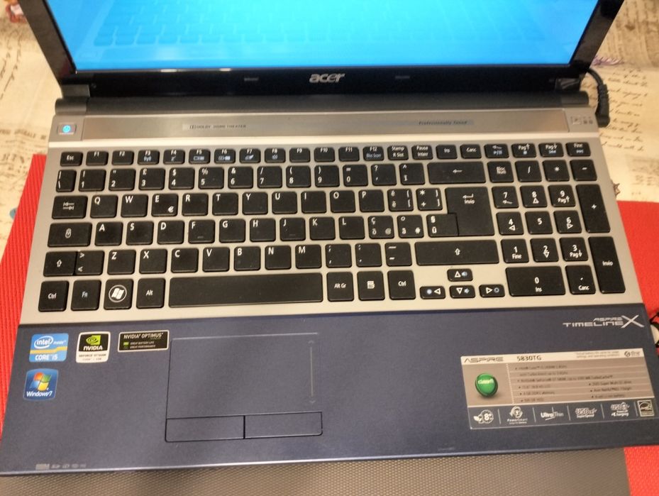 Laptop Acer 5830 TG