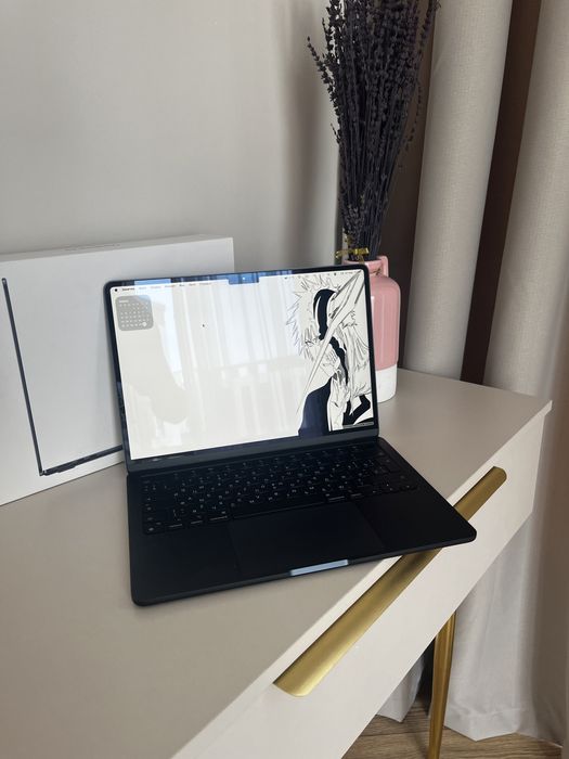 Macbook air m2 17циклов 256/16