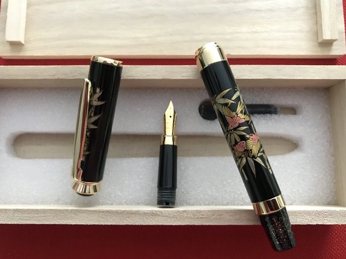 Японска писалка нова в кутия сертификат