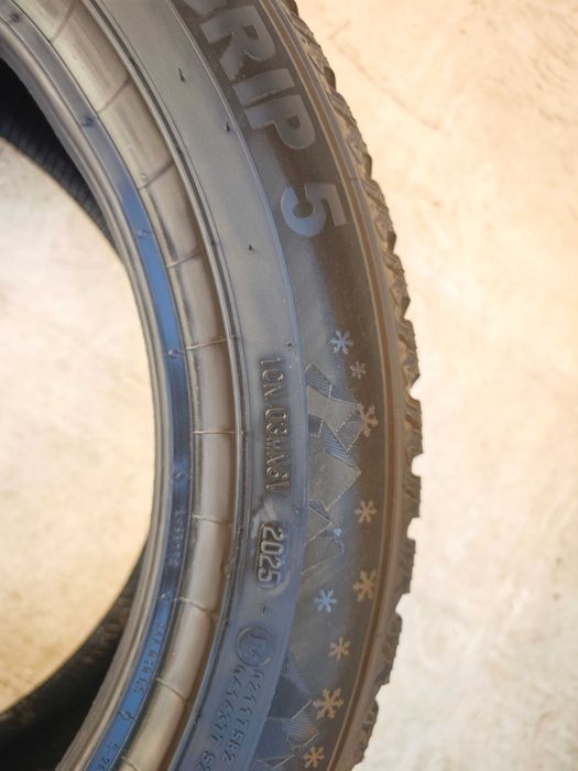 Anvelope 215/55/17 iarna M+S Semperit an 2025