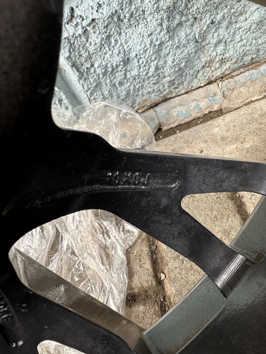 Диски на Lexus R18