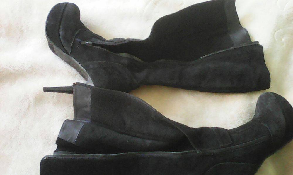 Vand cizme de dama elegante din velur (piele întoarsă) m. 38