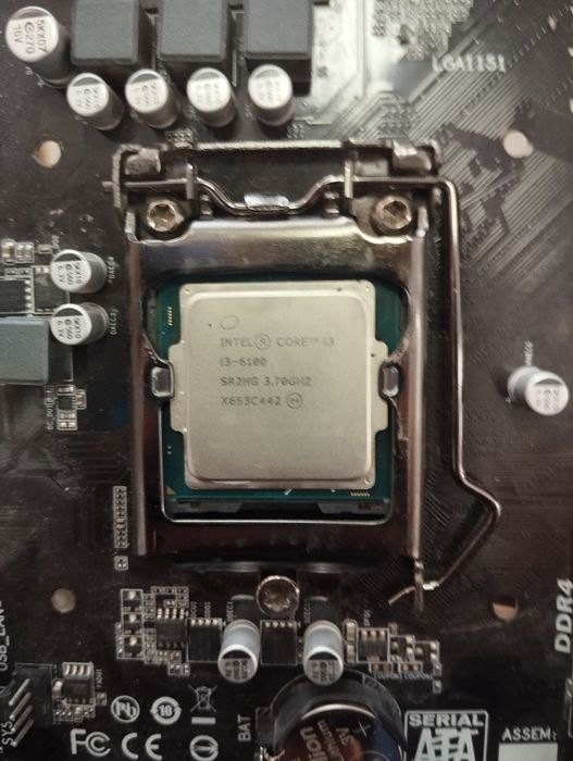 Продам материнку