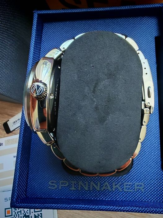 Часы Spinannaker в стиле Penerai
