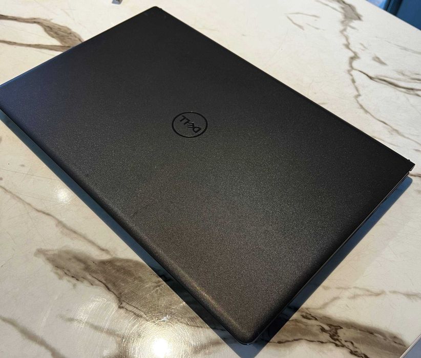 Dell Vostro 15 3530 Core i7 1355U 16/512 120Hz
