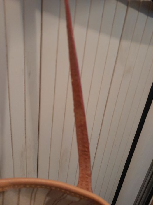 Vând gentuta Louis Vuitton