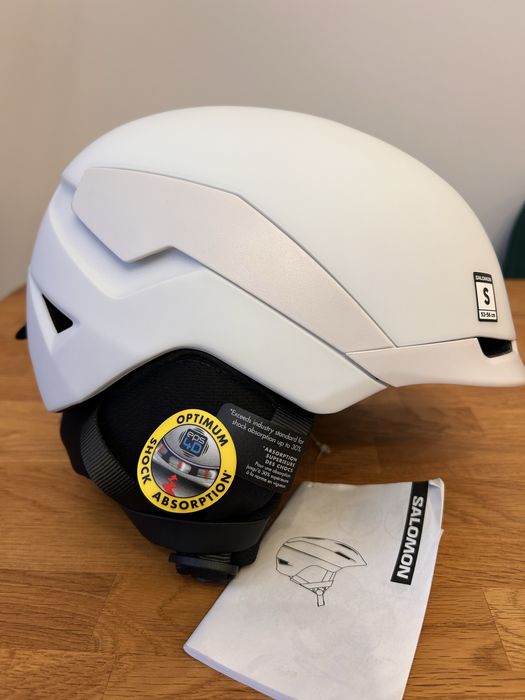 Casca de schi ( nouă-neutilizată)