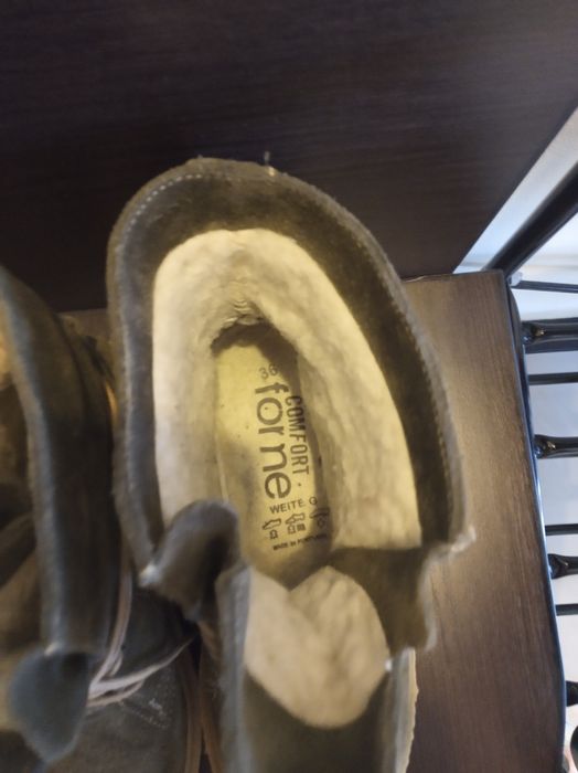 Продам зимние ботинки