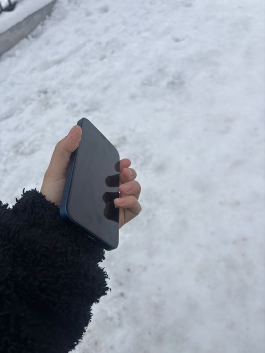 Iphone 12 в хорошем состоянии